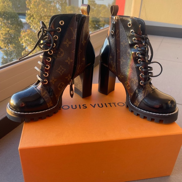 Louis Vuitton Boots - Picture 3 of 8